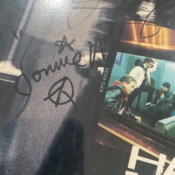 1989 autographed New kids on the block album - Picture 5 of 6
